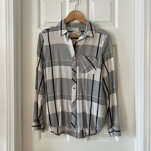 Universal Thread Black and White Plaid Shirt